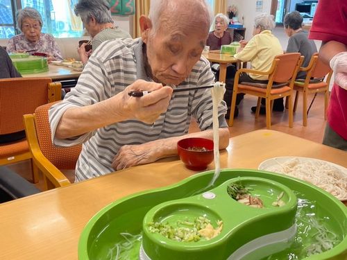 流しそうめん